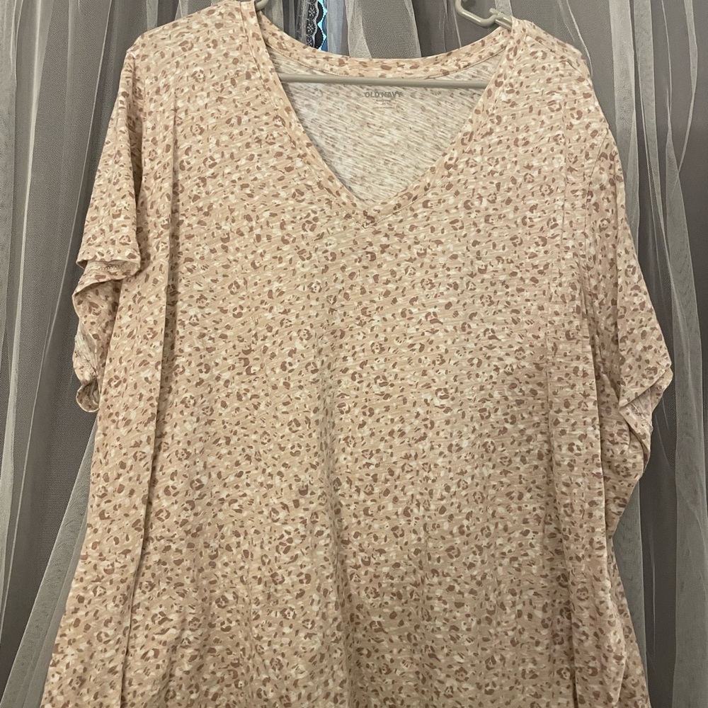 Old Navy Women's Tan Animal Print Short Sleeve Tee